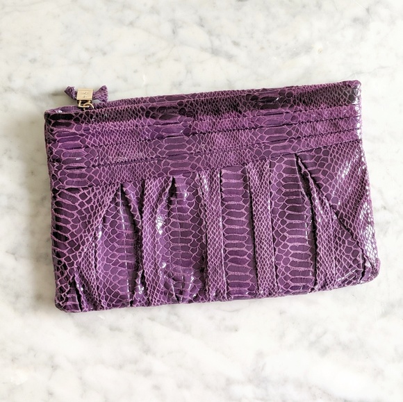 Liz Claiborne purple leather clutch - Picture 1 of 4